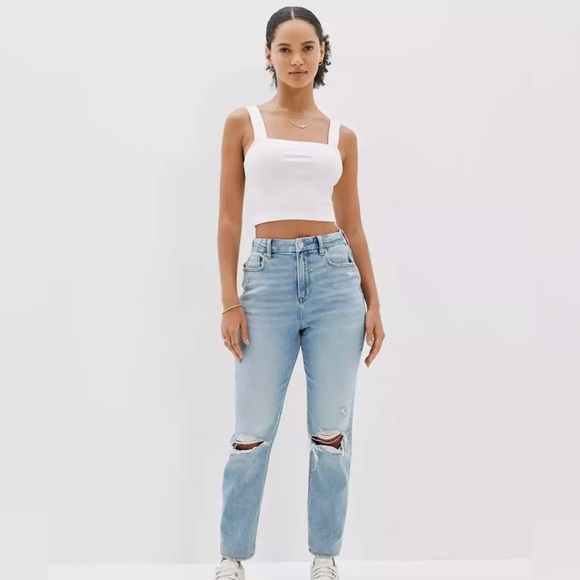 American Eagle Outfitters Denim - American Eagle Mom Jean (Size 8)